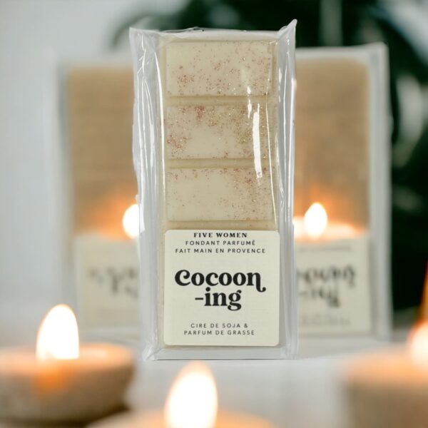 Tablette cire, fondant parfumé senteur Cocooning. Fabriqué en France par Five Women. 40 heures de diffusion.