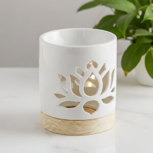 Brûle-parfum Nénuphar en céramique blanche.