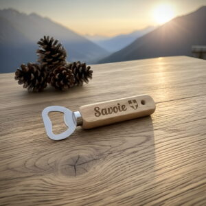 Décapsuleur bois gravé – Savoie